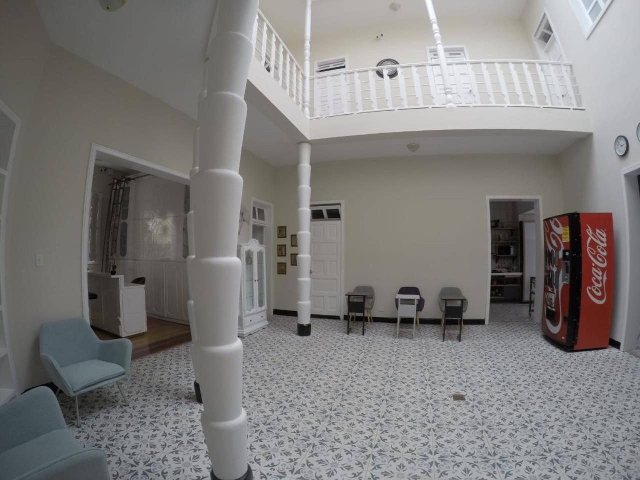 Nomad Hostel Medellín Zewnętrze zdjęcie