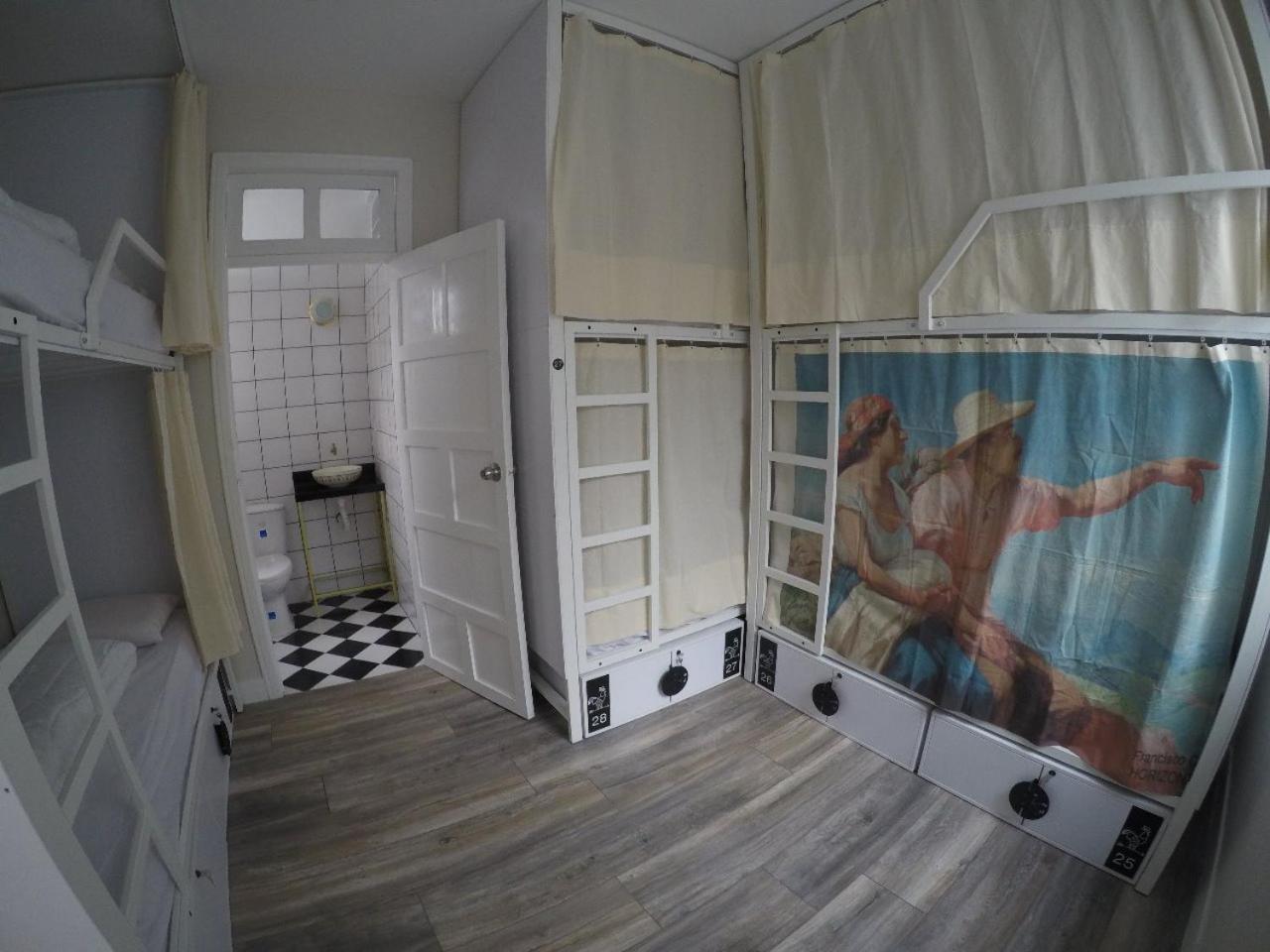 Nomad Hostel Medellín Zewnętrze zdjęcie